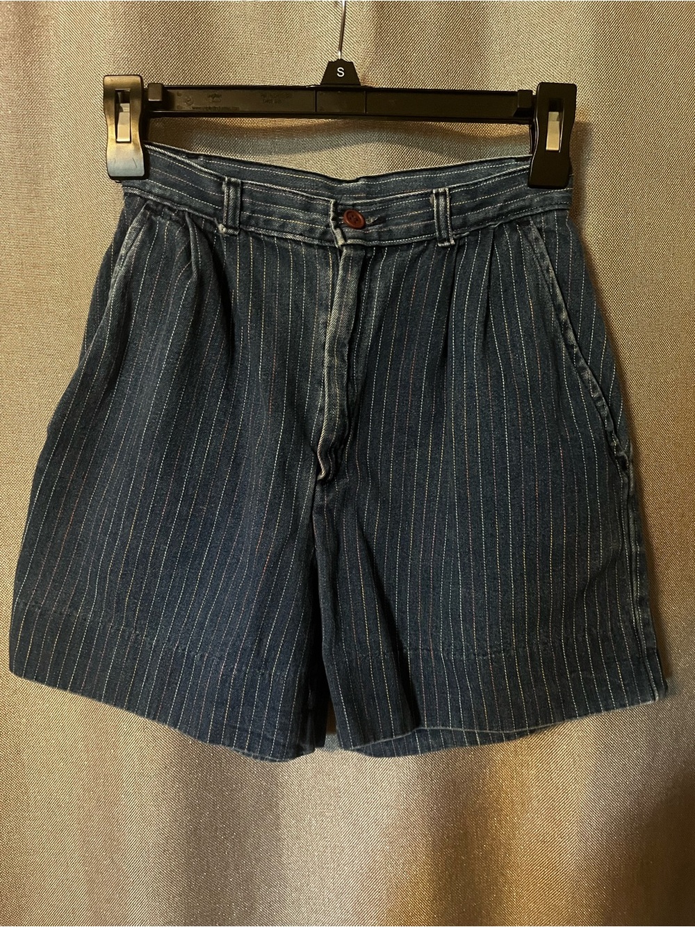 VINTAGE Levi’s Junior Pinstriped Shorts